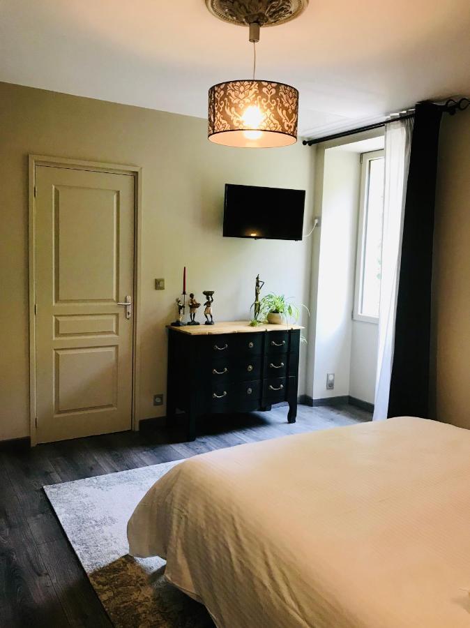 Les Chambres D'Hotes Chez Alisa Et Daniel Сарла-ла-Канеда Экстерьер фото