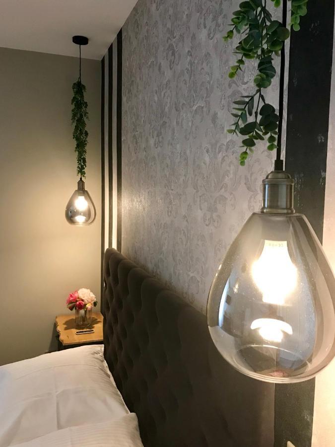 Les Chambres D'Hotes Chez Alisa Et Daniel Сарла-ла-Канеда Экстерьер фото