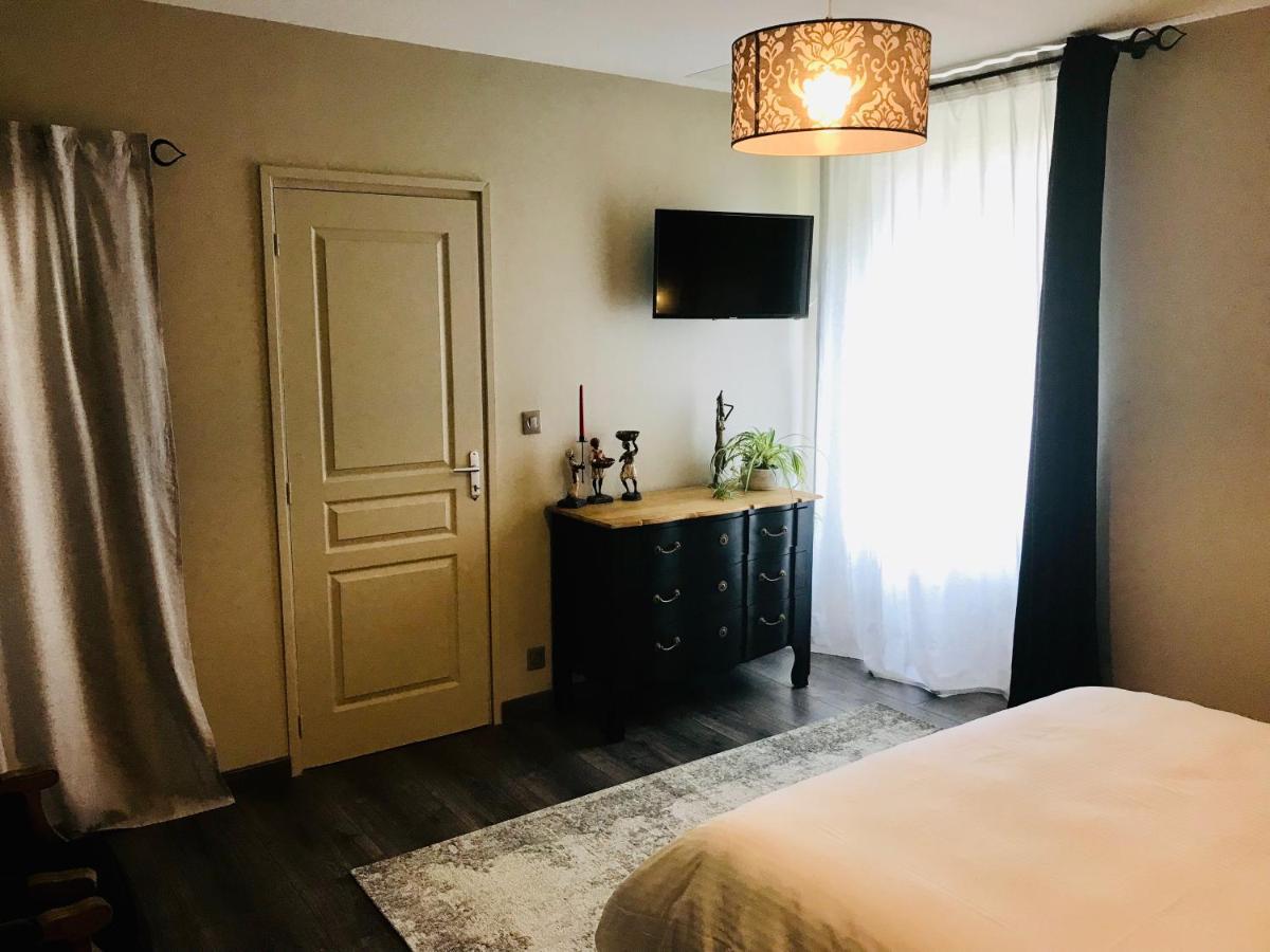 Les Chambres D'Hotes Chez Alisa Et Daniel Сарла-ла-Канеда Экстерьер фото
