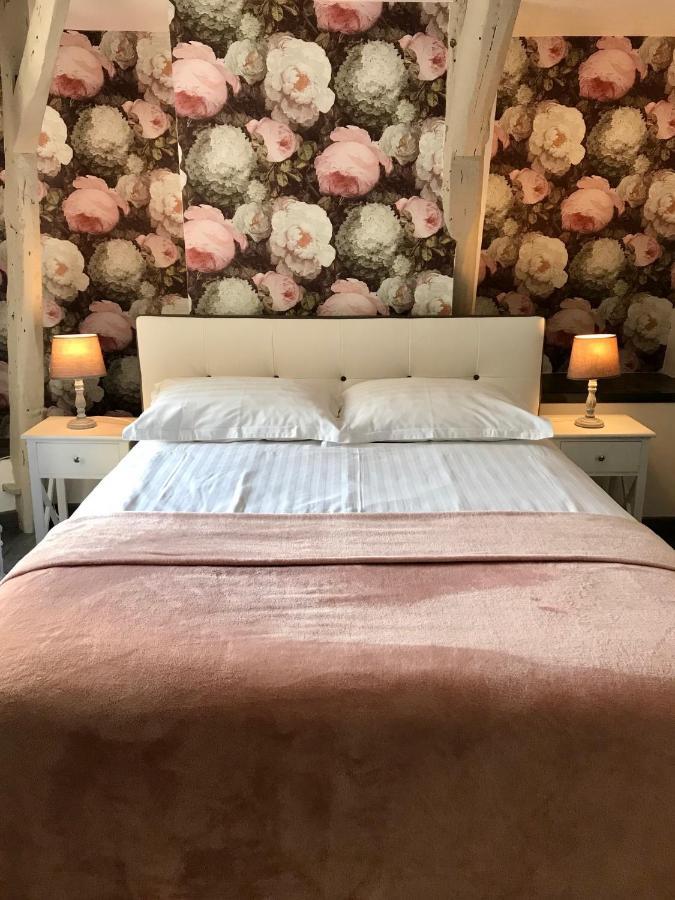 Les Chambres D'Hotes Chez Alisa Et Daniel Сарла-ла-Канеда Экстерьер фото