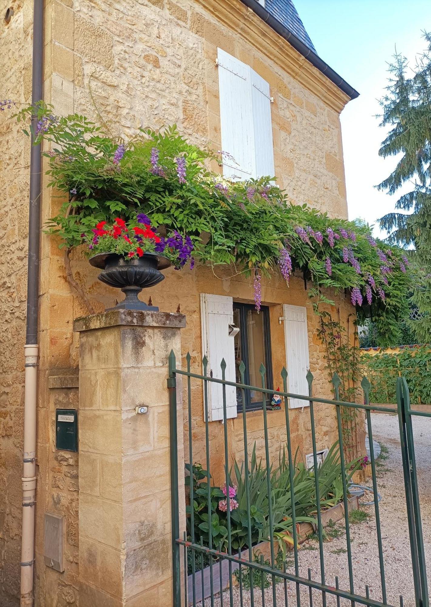 Les Chambres D'Hotes Chez Alisa Et Daniel Сарла-ла-Канеда Экстерьер фото